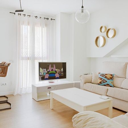 Caleta Homes - Apartamentos Pompidou Málaga Eksteriør bilde