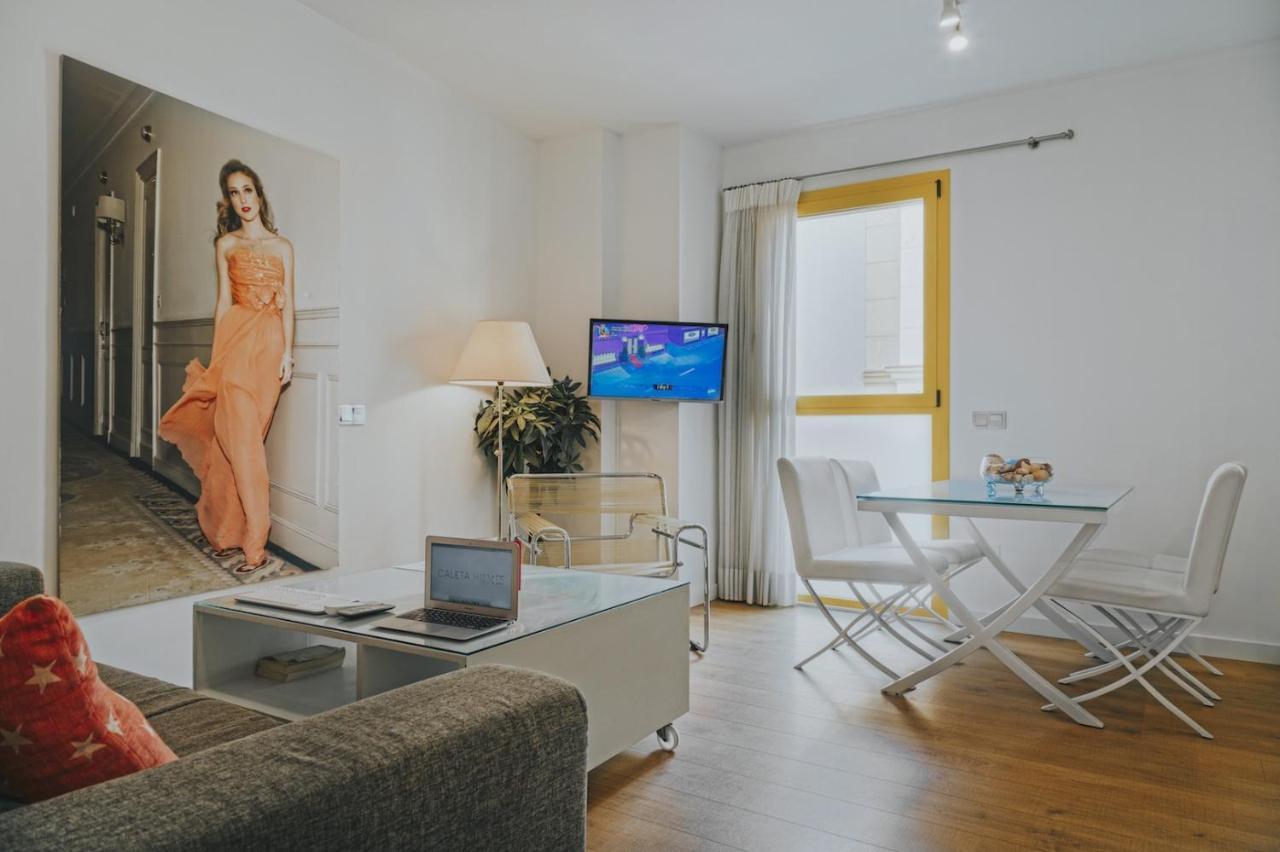 Caleta Homes - Apartamentos Pompidou Málaga Eksteriør bilde