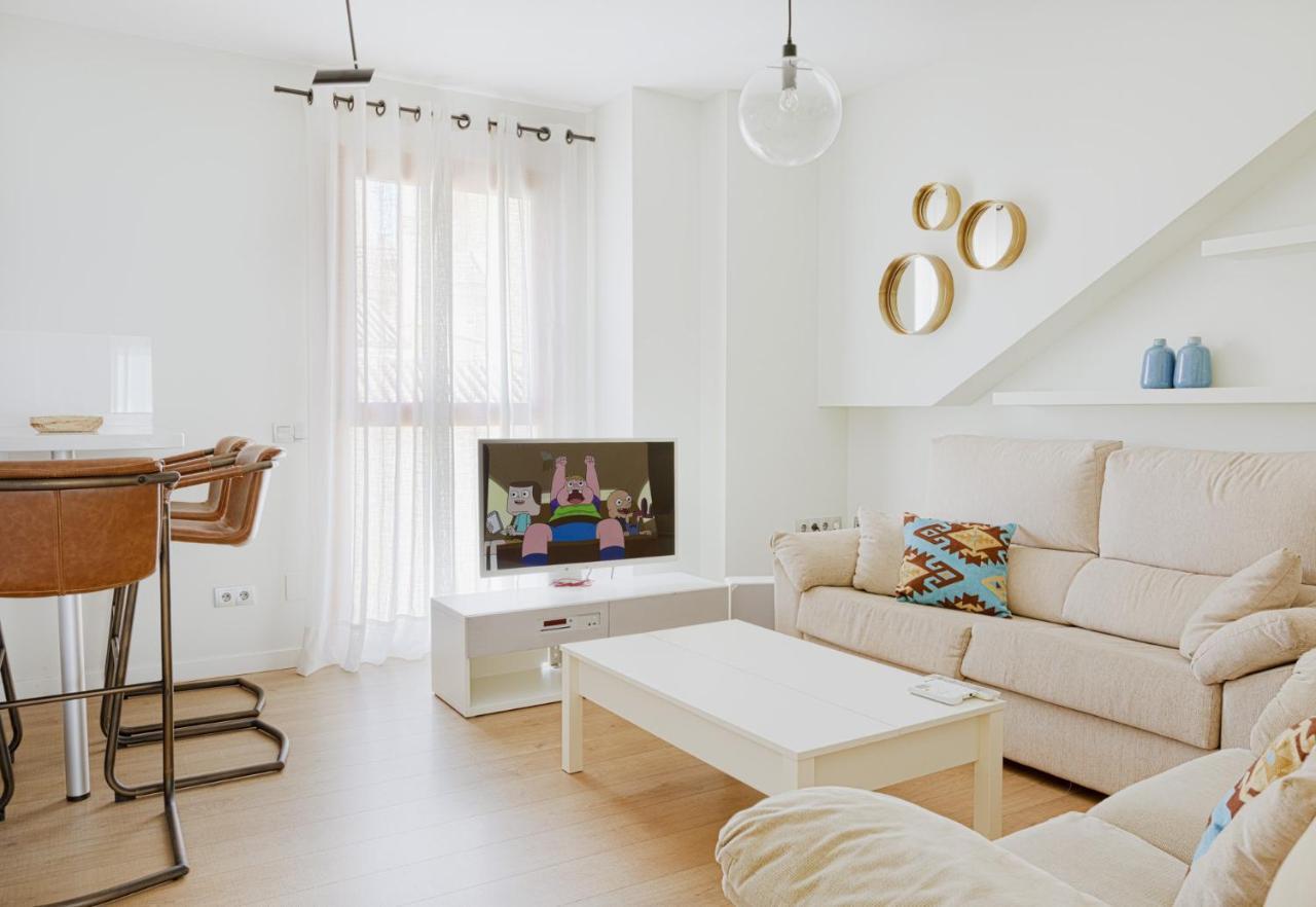 Caleta Homes - Apartamentos Pompidou Málaga Eksteriør bilde