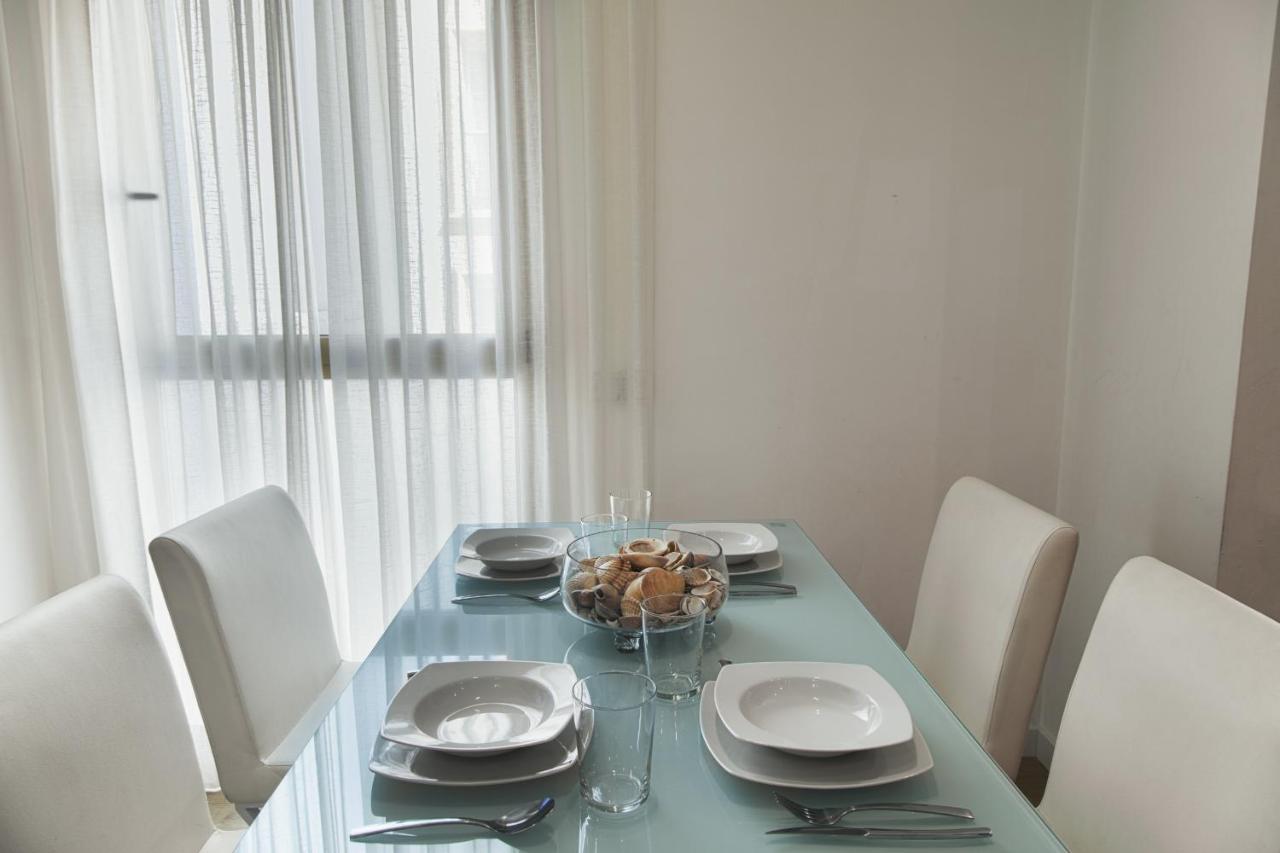Caleta Homes - Apartamentos Pompidou Málaga Eksteriør bilde