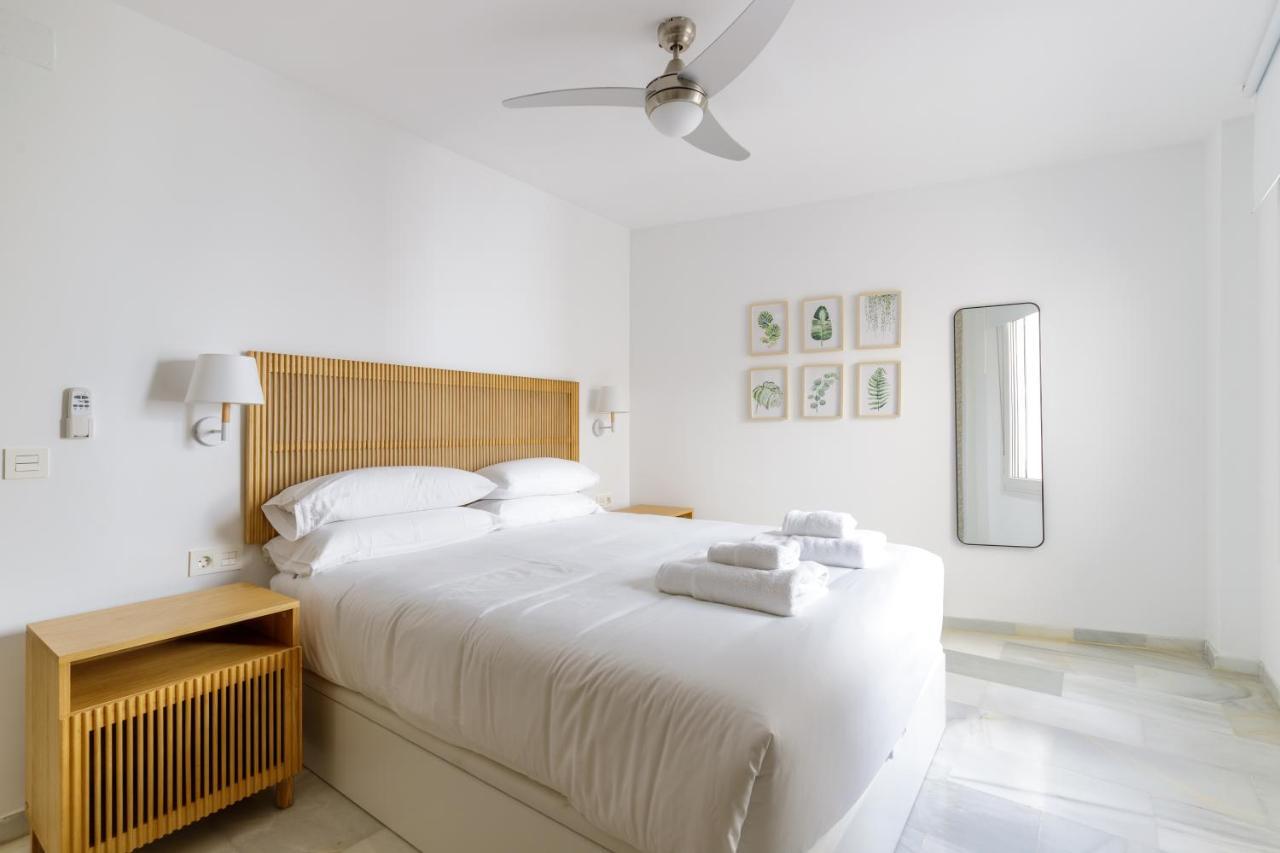 Caleta Homes - Apartamentos Pompidou Málaga Eksteriør bilde