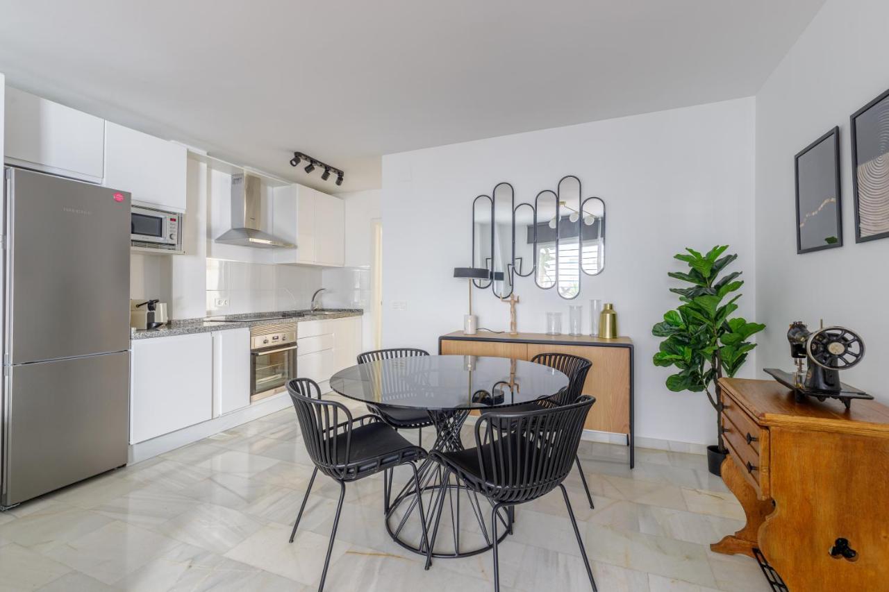 Caleta Homes - Apartamentos Pompidou Málaga Eksteriør bilde