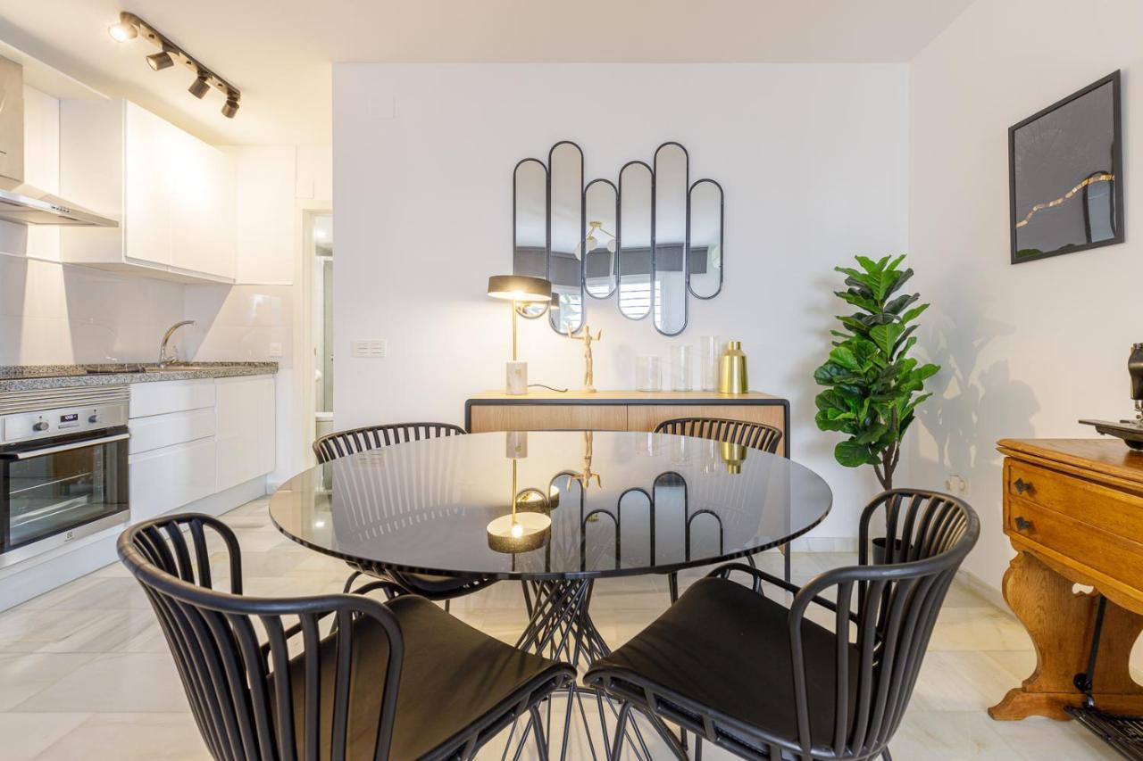 Caleta Homes - Apartamentos Pompidou Málaga Eksteriør bilde