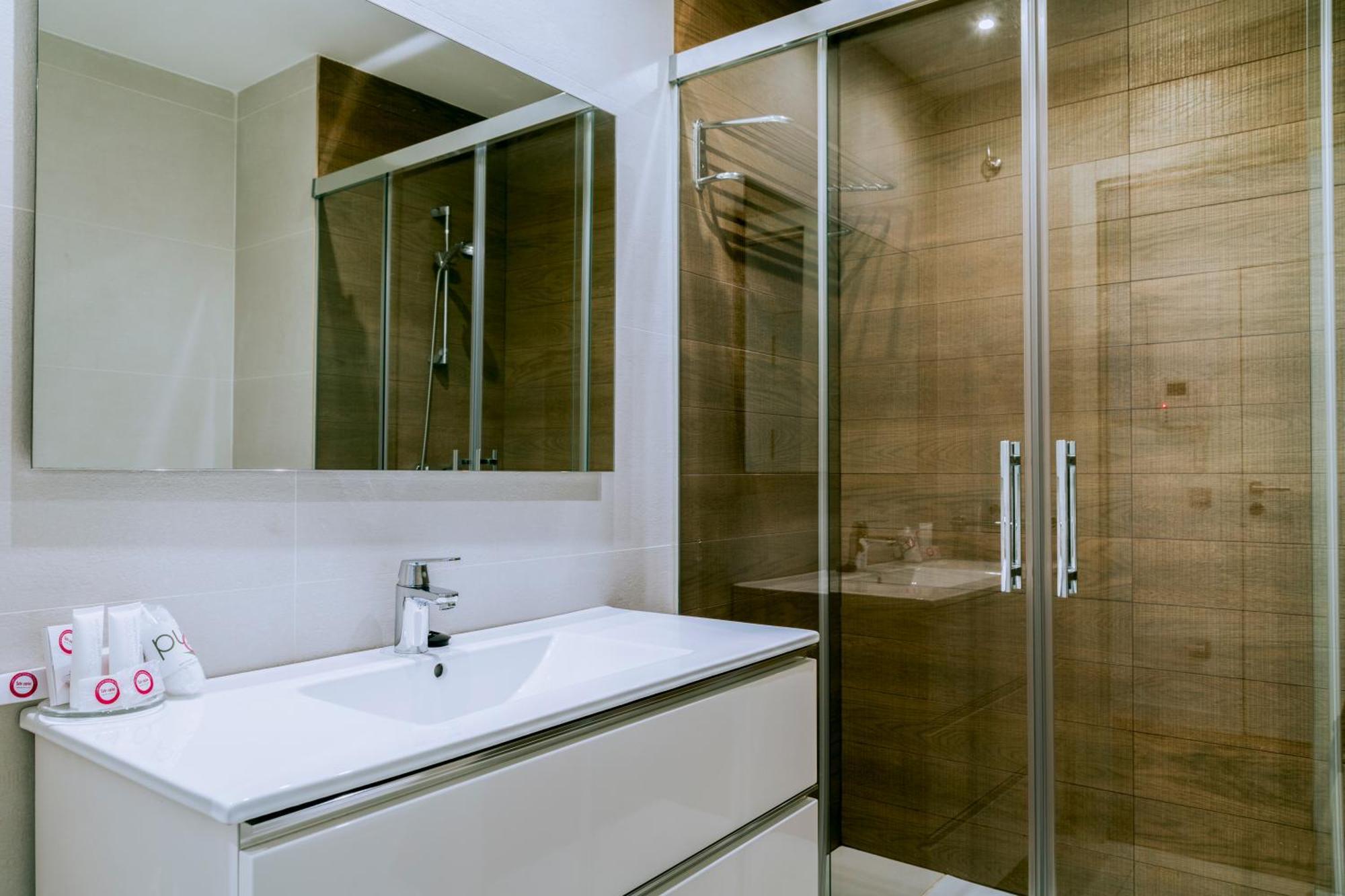 Caleta Homes - Apartamentos Pompidou Málaga Rom bilde
